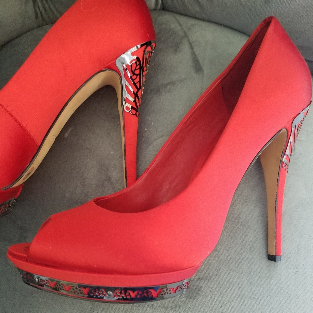 Like new BCBG red satin heels - Picture 2 of 3